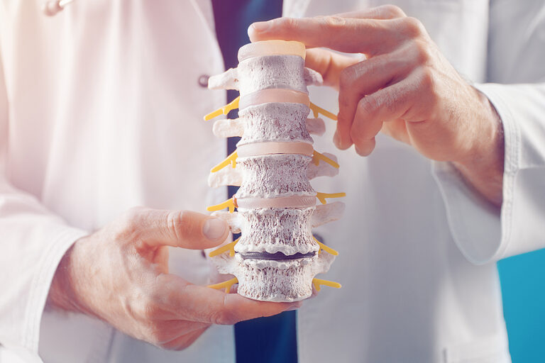 Spine Surgeon Near Me Houston TX | Dr. Mohr